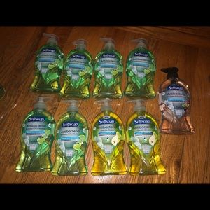 Soft Soap Antibacterial HandcSoap Bundle! 💚 (9 Hand Soaps Total)